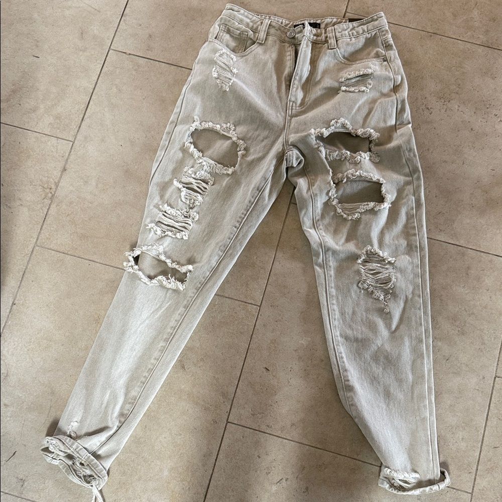 Distressed Gray Women Jeans MISSGUIDED New with Tags - Size 2 Mom Baggy